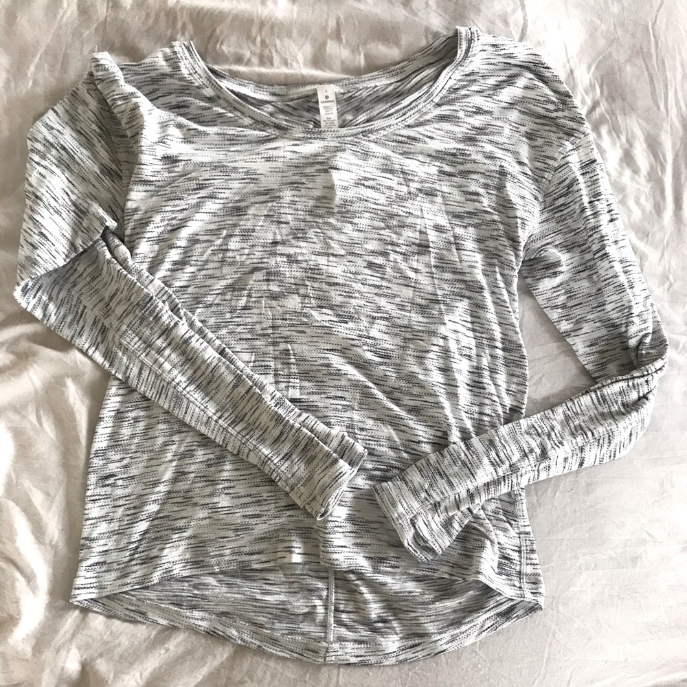Lululemon long sleeve workout shirt
